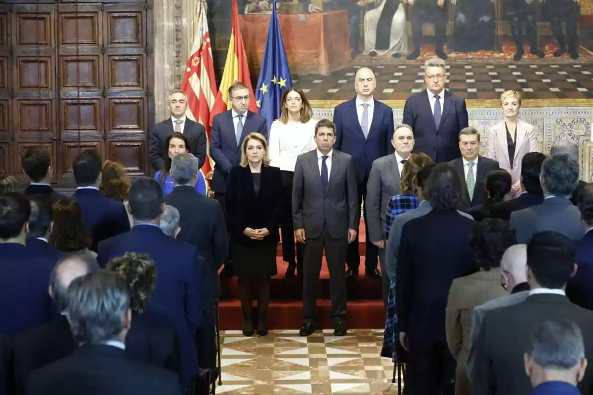 Carlos Mazón, presidente de la Generalitat Valenciana, y su nuevo Consell