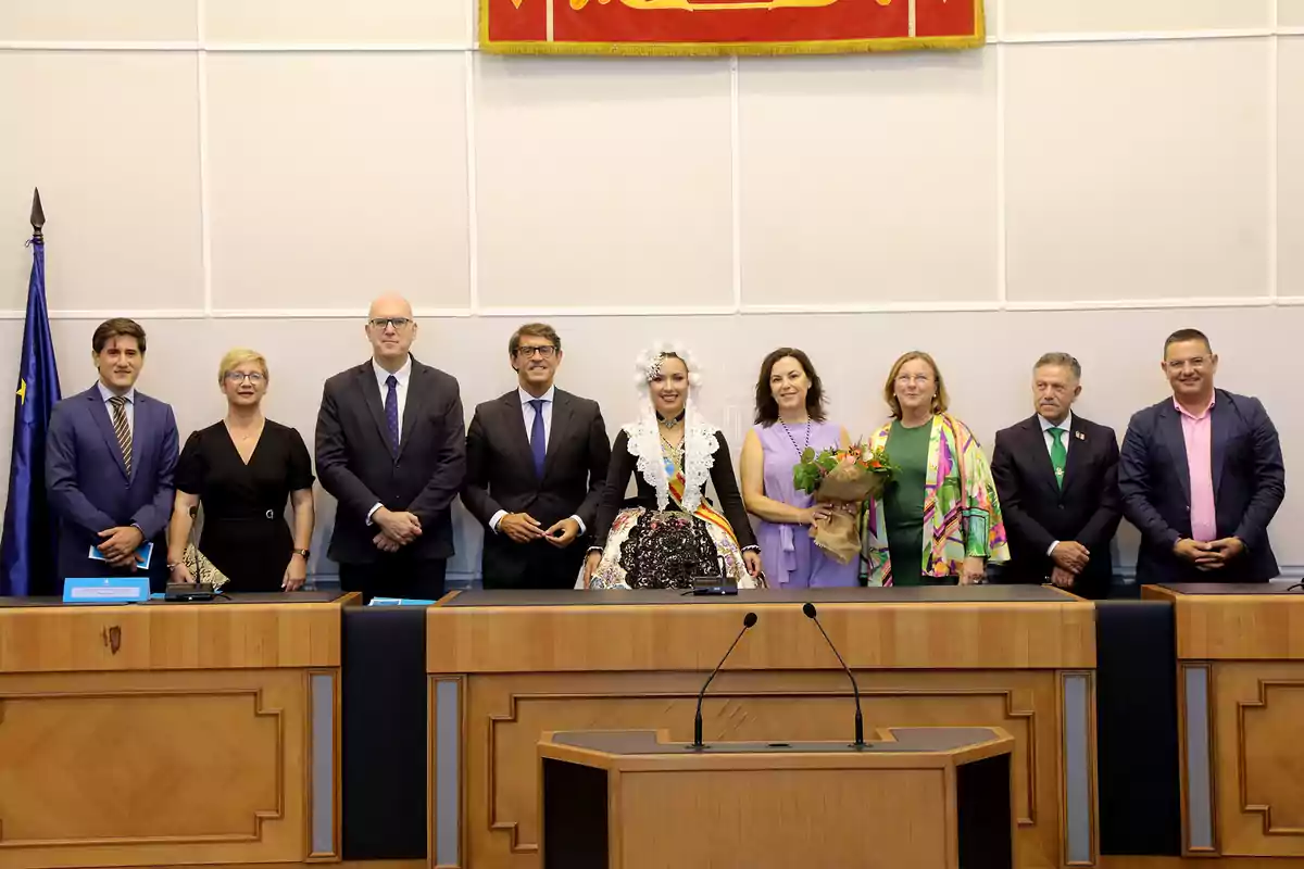 Acto de reconocimiento de Alicantina de Adopción de la doctora Medina