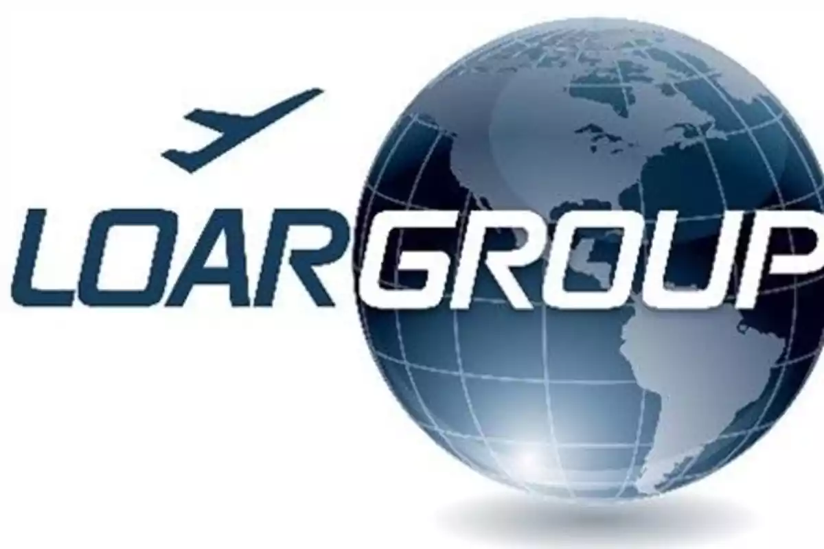 Logotipo de Loar Group con un avión estilizado y un globo terráqueo azul.