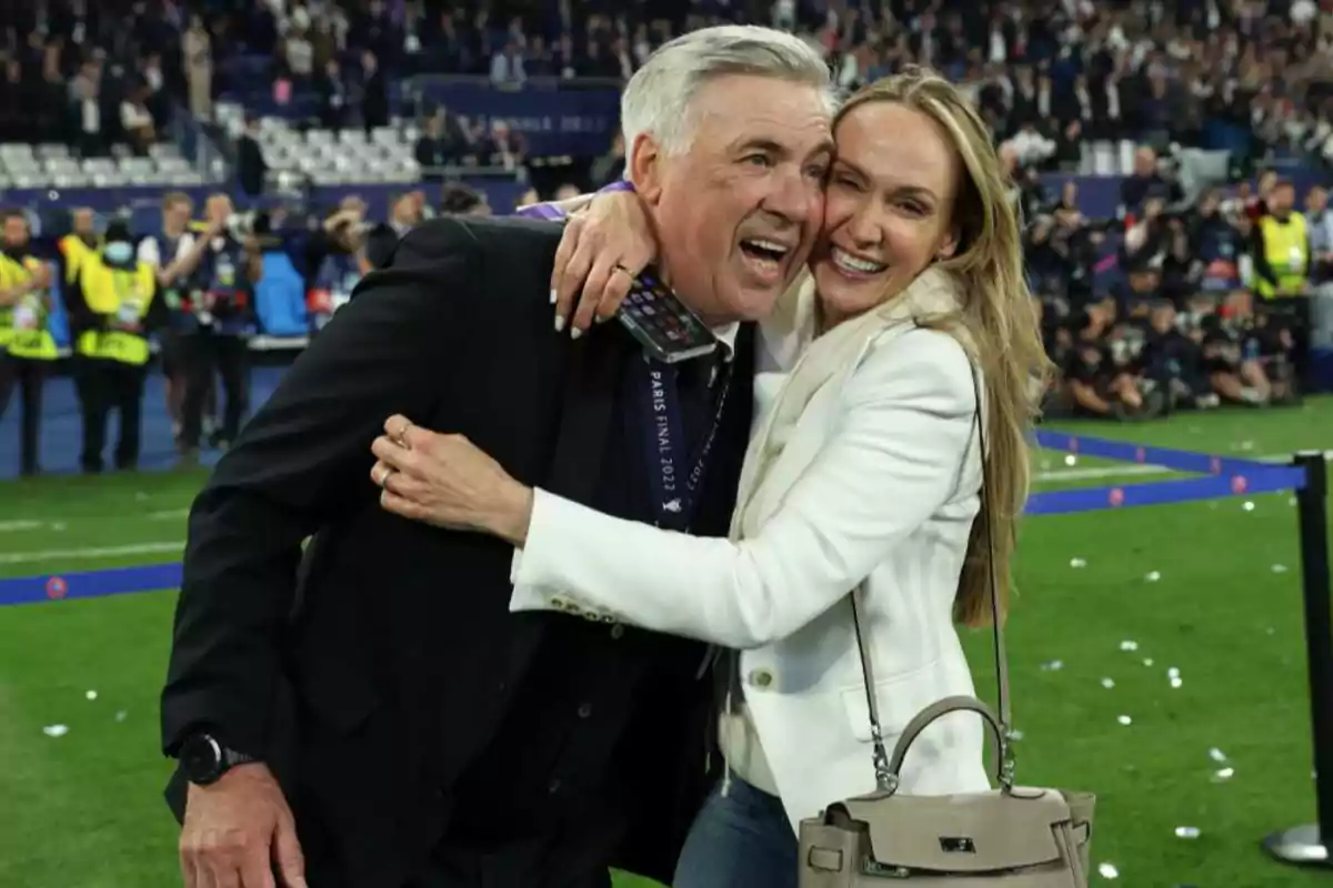 Carlo Ancelotti y Mariann Barrena en Wembley, este pasado sábado