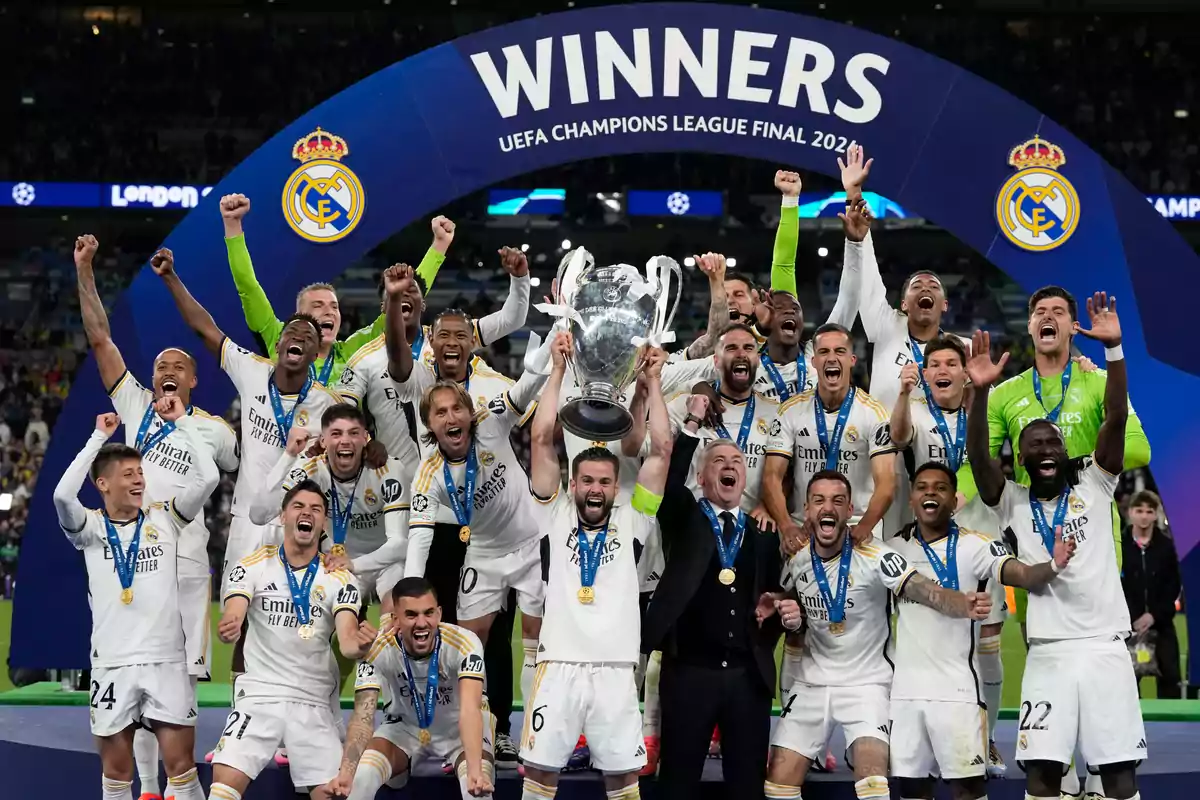 Real Madrid levanta su decimoquinta champions