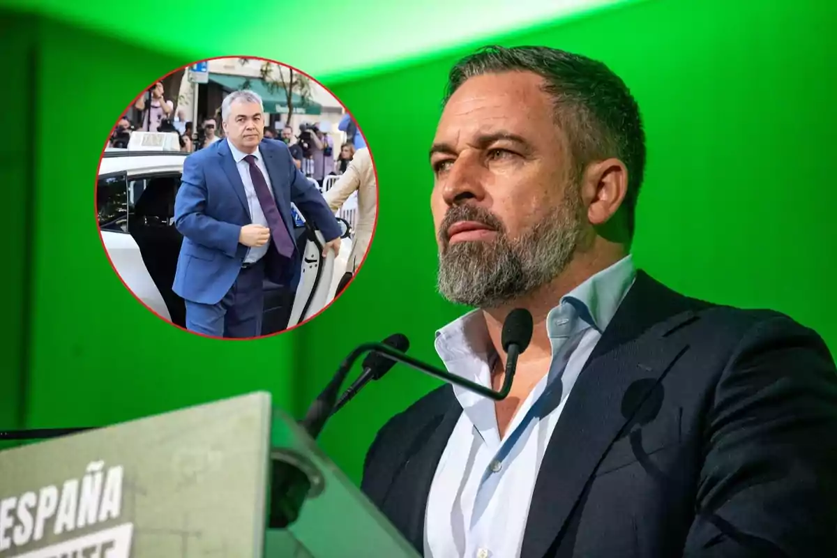 Hombre de barba y cabello corto hablando en un podio con fondo verde y un recuadro mostrando a otro hombre saliendo de un taxi rodeado de periodistas