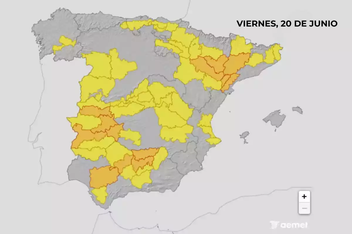 Mapa de España con varias provincias en amarillo y naranja indicando alertas meteorológicas por altas temperaturas para el viernes, 20 de junio. Mapa de España con varias provincias en amarillo y naranja indicando alertas meteorológicas por altas temperaturas para el viernes, 20 de junio.