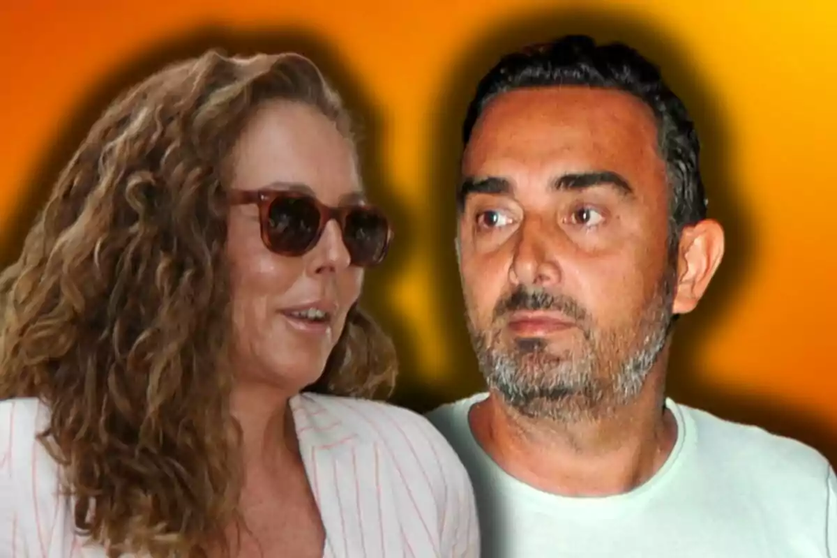 Rocío Carrasco y Fidel Albiac mirando en direcciones opuestas con un fondo naranja difuminado