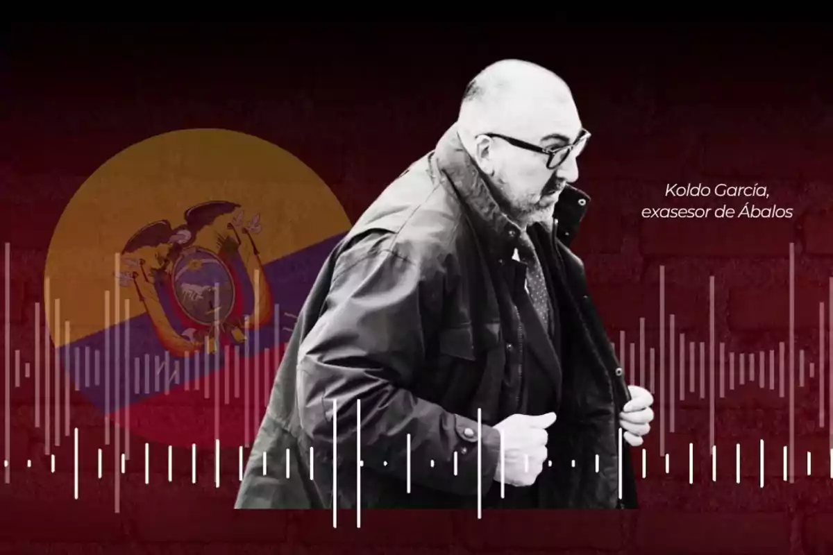 Hombre con gafas y abrigo oscuro en primer plano, bandera de Ecuador de fondo y gráficos de ondas de audio, junto al texto Koldo García exasesor de Ábalos