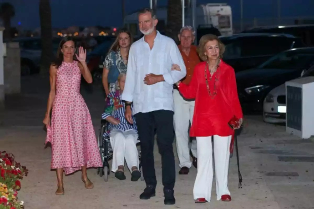 Queen Letizia, King Felipe IV, Queen Sofía, Leonor de Borbón, and Jean Henry Fruchaud arrive at the Queen Letizia, King Felipe IV, Queen Sofía, Leonor de Borbón, and Jean Henry Fruchaud arrive at the