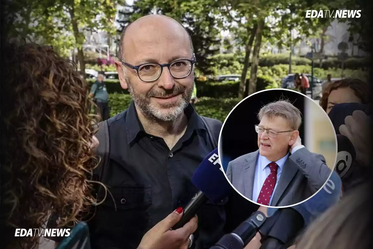 Un hombre con gafas y barba es entrevistado por varios periodistas en un parque, con una imagen circular superpuesta de otro hombre con gafas y traje tocándose el cuello.