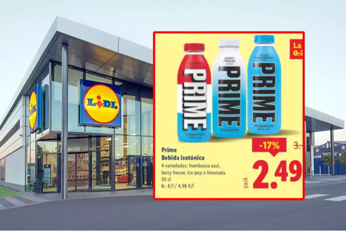 Fachada de un supermercado Lidl con un anuncio de bebidas Prime en oferta destacando tres botellas de diferentes sabores y el precio rebajado a 2,49 euros. Fachada de un supermercado Lidl con un anuncio de bebidas Prime en oferta destacando tres botellas de diferentes sabores y el precio rebajado a 2,49 euros.