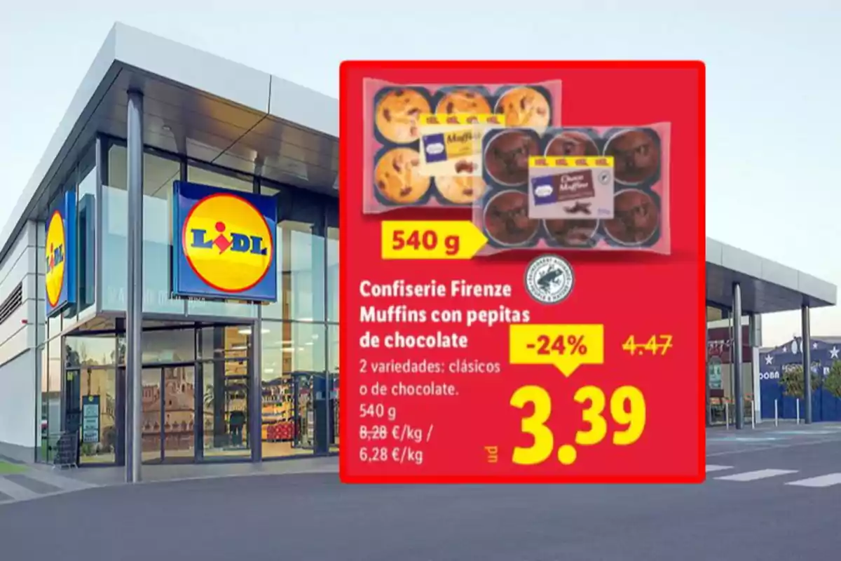 Fachada de una tienda Lidl con un cartel promocional de muffins con pepitas de chocolate en oferta a 3,39 euros Fachada de una tienda Lidl con un cartel promocional de muffins con pepitas de chocolate en oferta a 3,39 euros