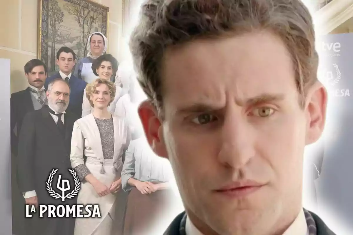 Enrique Fortún aparece en primer plano con expresión seria mientras al fondo se observa a un grupo de personas elegantemente vestidas junto al logo de la serie 'La Promesa'.