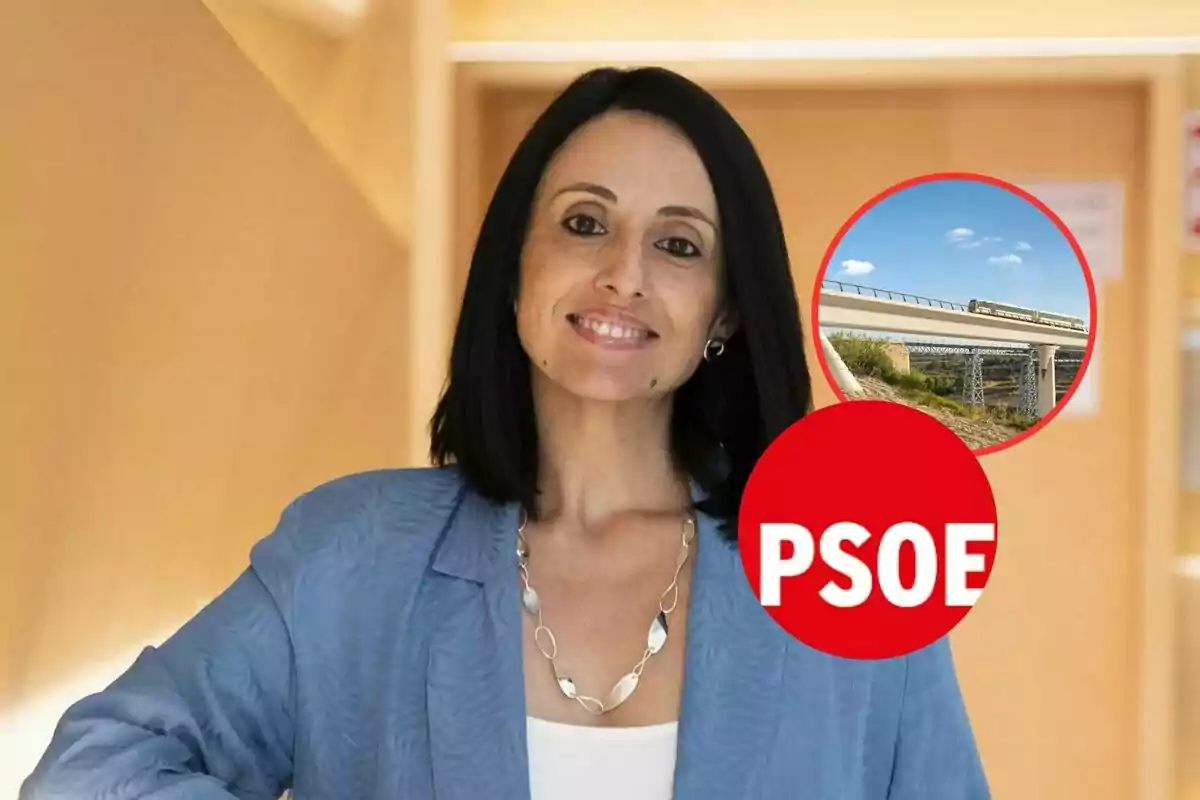 Mujer de cabello oscuro sonriente con chaqueta azul, al fondo un círculo con la imagen de un tren sobre un puente y el logo rojo del PSOE