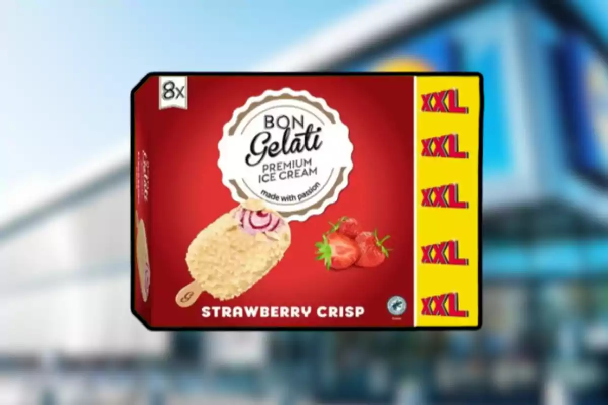 Caja de helado Bon Gelati sabor fresa con cobertura crujiente, empaque rojo con detalles amarillos y la palabra XXL repetida en el costado Caja de helado Bon Gelati sabor fresa con cobertura crujiente, empaque rojo con detalles amarillos y la palabra XXL repetida en el costado