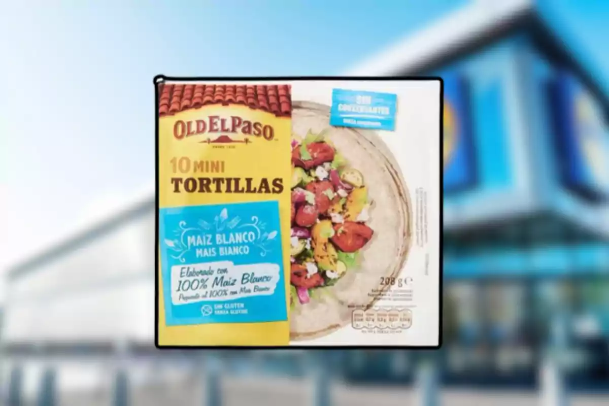 Paquete de 10 mini tortillas de maíz blanco Old El Paso sin conservantes con una imagen de tortillas rellenas de vegetales y pollo Paquete de 10 mini tortillas de maíz blanco Old El Paso sin conservantes con una imagen de tortillas rellenas de vegetales y pollo