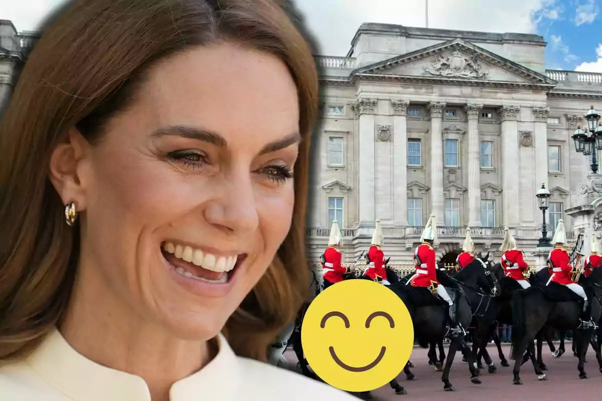 Kate Middleton sonriente en primer plano con fondo del Palacio de Buckingham, guardias a caballo y un emoji amarillo sonriente