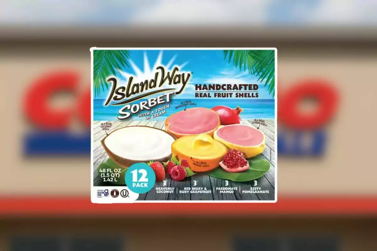 Caja de sorbetes Island Way con presentación de 12 piezas en diferentes sabores servidos en cáscaras de fruta reales sobre un fondo tropical Caja de sorbetes Island Way con presentación de 12 piezas en diferentes sabores servidos en cáscaras de fruta reales sobre un fondo tropical