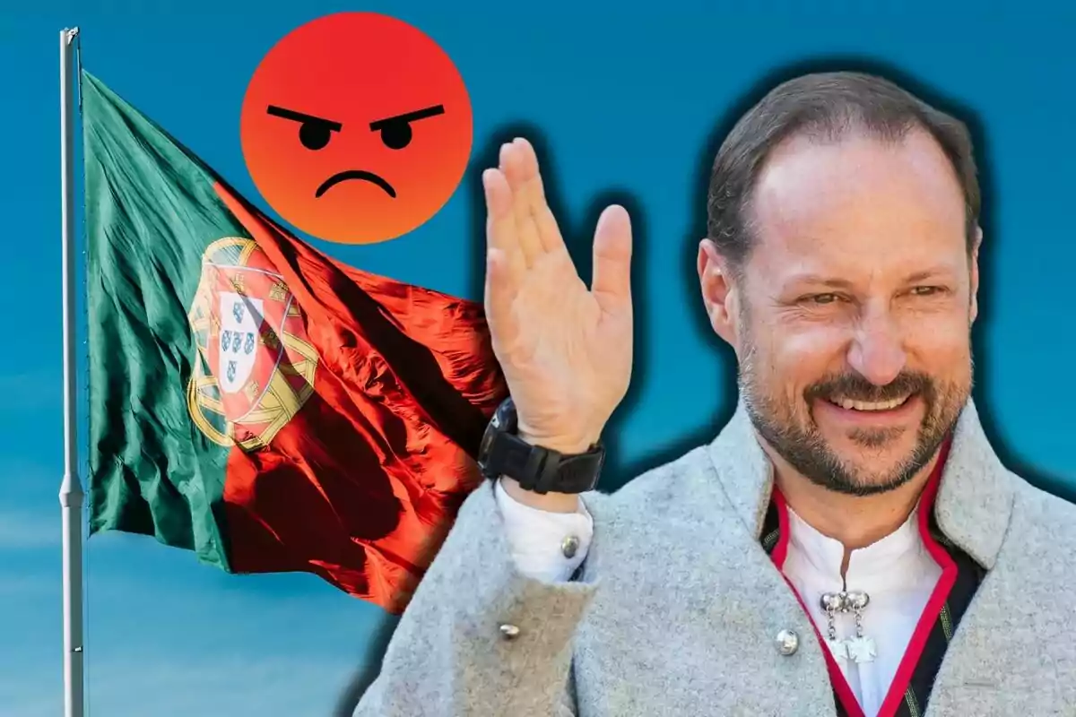 Haakon de Noruega sonriente saludando frente a una bandera de Portugal con un emoji de enojo en el fondo