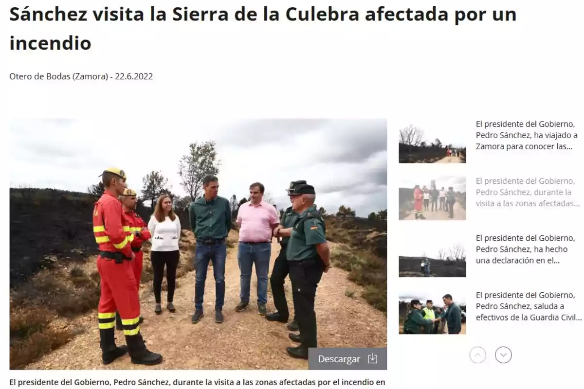 Un grupo de personas, entre ellas personal de emergencias y autoridades, conversa en un camino rural con el paisaje quemado de fondo tras un incendio en la Sierra de la Culebra Un grupo de personas, entre ellas personal de emergencias y autoridades, conversa en un camino rural con el paisaje quemado de fondo tras un incendio en la Sierra de la Culebra