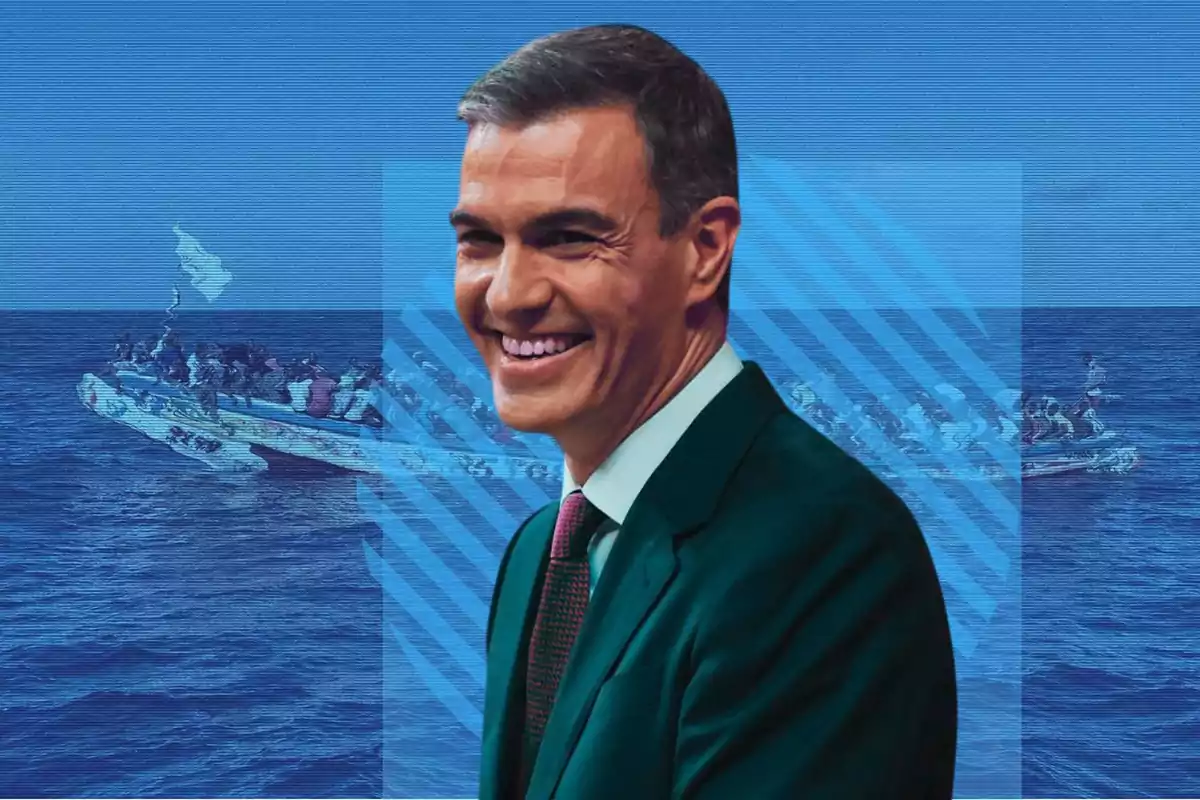 Hombre de traje sonriente en primer plano con una embarcación llena de personas en el mar de fondo y un filtro azul sobre la imagen