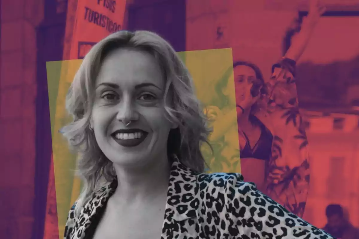 Mujer joven de cabello rubio y corto con una gran sonrisa y un piercing en la nariz, lleva una chaqueta de estampado animal y está frente a un fondo colorido con figuras y personas difuminadas