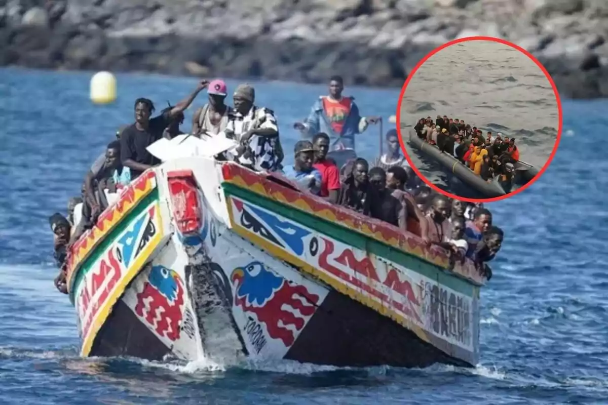 Un grupo numeroso de personas viaja en una embarcación colorida sobre el mar y en la esquina superior derecha se muestra un recuadro con otra lancha llena de personas en el agua.
