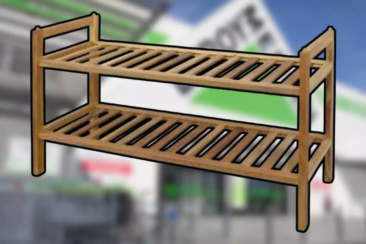 Litera de madera con diseño sencillo de dos niveles sobre un fondo desenfocado Litera de madera con diseño sencillo de dos niveles sobre un fondo desenfocado