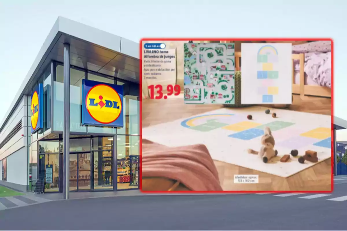 Fachada de una tienda Lidl con un anuncio de alfombra de juegos infantil en oferta por 13.99 euros