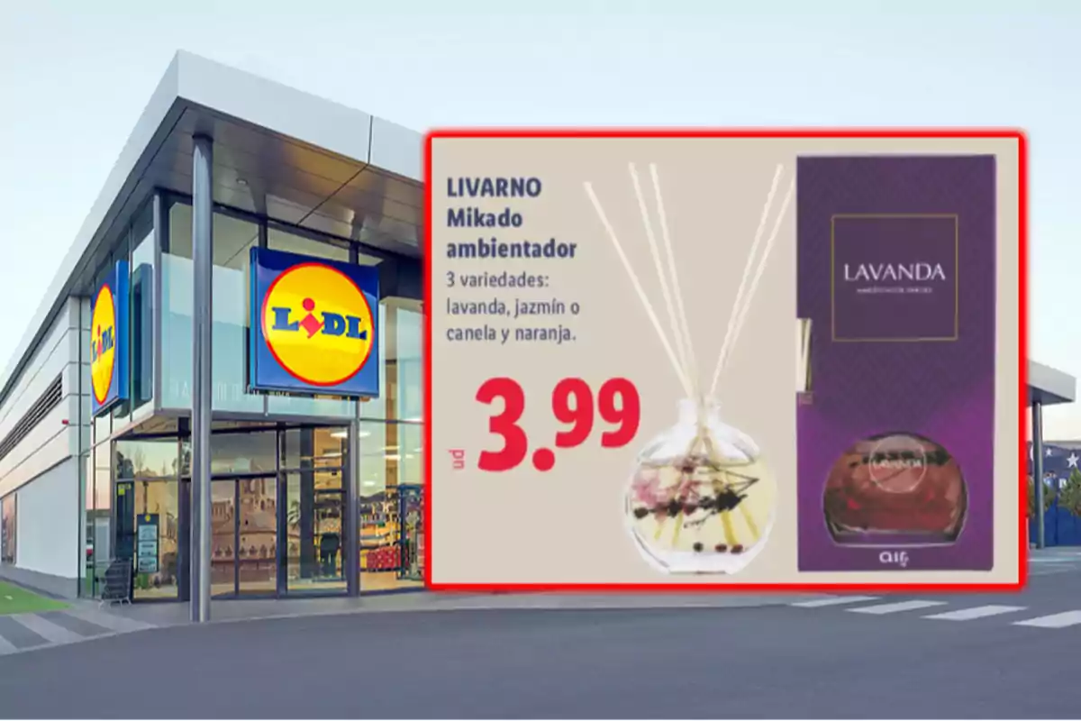 Fachada de una tienda Lidl con un anuncio de ambientadores Livarno en tres variedades a un precio de 3.99 euros