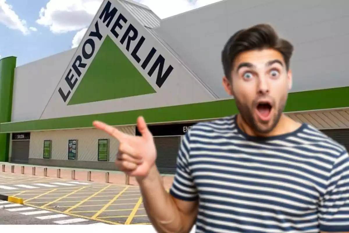 Hombre sorprendido señalando la fachada de una tienda Leroy Merlin