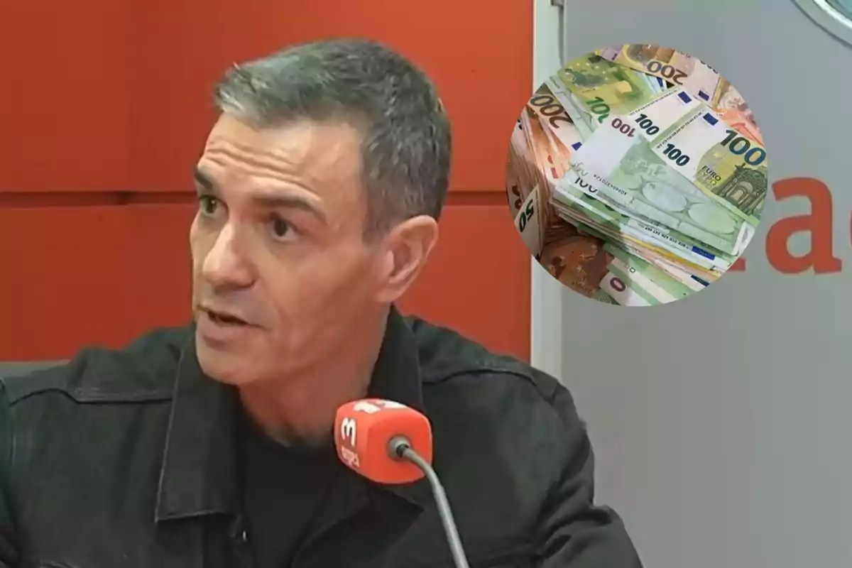 Hombre hablando en una entrevista de radio con un micrófono rojo y un círculo que muestra fajos de billetes de euros Hombre hablando en una entrevista de radio con un micrófono rojo y un círculo que muestra fajos de billetes de euros