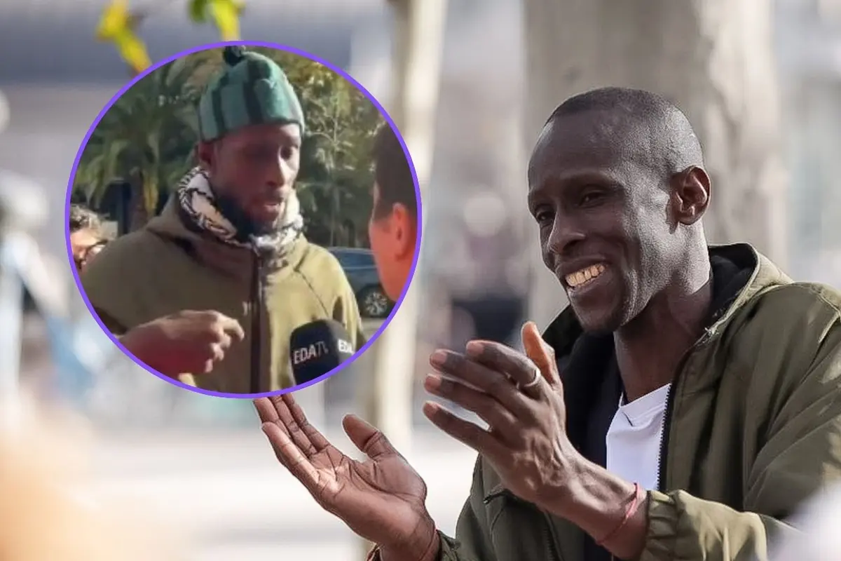 Hombre sonriente aplaudiendo al aire libre con un recuadro circular que muestra a la misma persona siendo entrevistada por un reportero