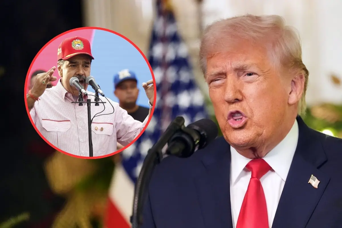 Hombre de traje hablando frente a un micrófono con bandera de fondo y un recuadro circular que muestra a otro hombre con gorra roja dando un discurso en un mitin