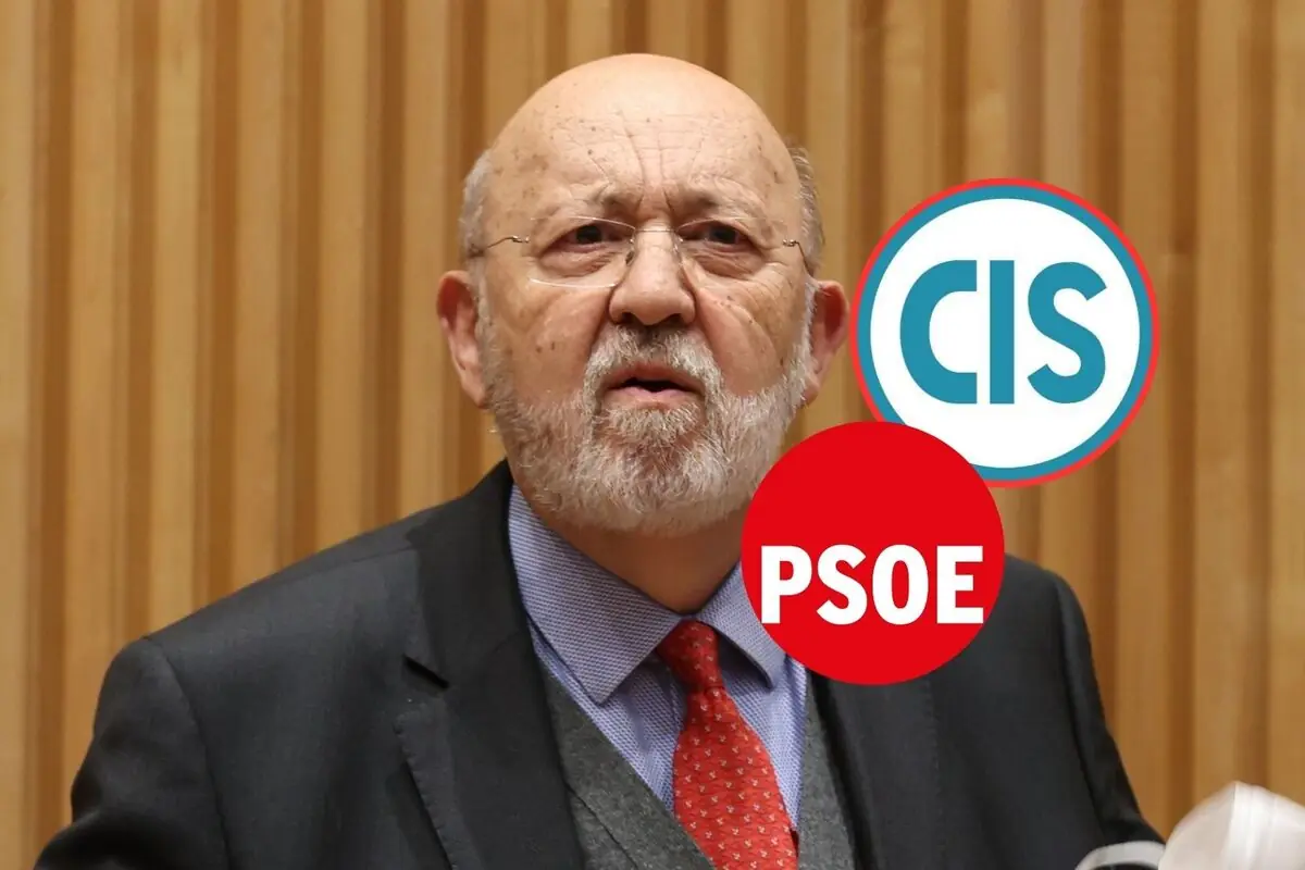 Hombre mayor con barba y gafas hablando, lleva traje y corbata roja, al fondo hay un logo de CIS y un círculo rojo con las letras PSOE