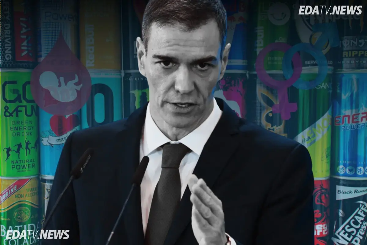 Político dando un discurso serio frente a micrófonos con fondo de latas de bebidas energéticas y símbolos gráficos de temas sociales