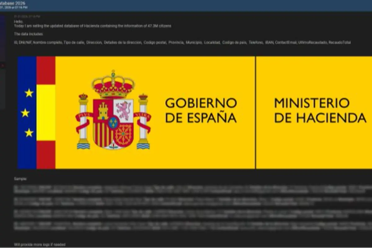 Captura de pantalla borrosa de un mensaje sobre una base de datos junto a un banner amarillo con la bandera de España y los textos Gobierno de España y Ministerio de Hacienda