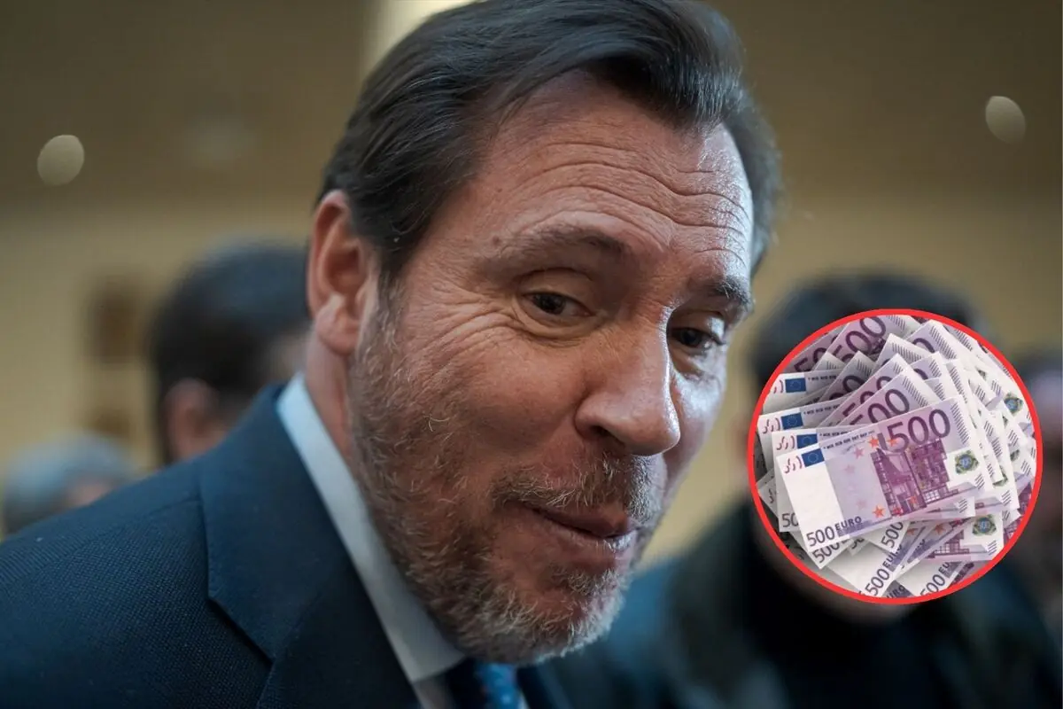 Hombre de mediana edad con traje oscuro en primer plano junto a un círculo superpuesto que muestra varios billetes de 500 euros