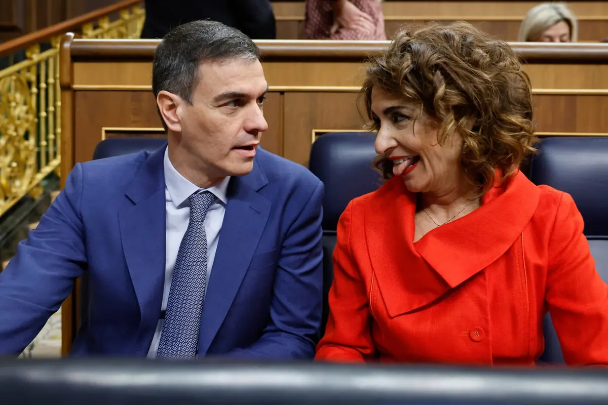 Pedro Sánchez y Maria Jesús Montero