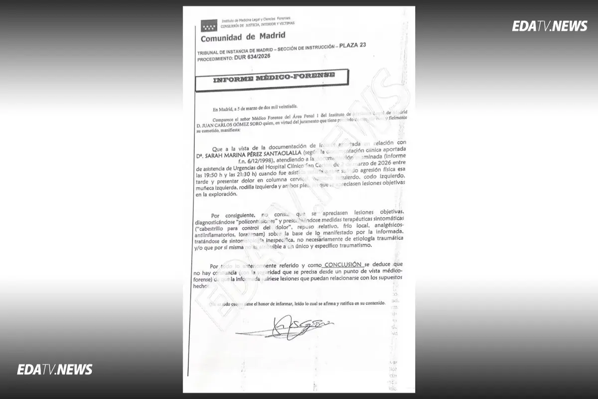 Documento oficial de la Comunidad de Madrid con membrete institucional que muestra un informe médico forense impreso y firmado en el centro de la imagen sobre fondo degradado con el logotipo EDATV NEWS en las esquinas