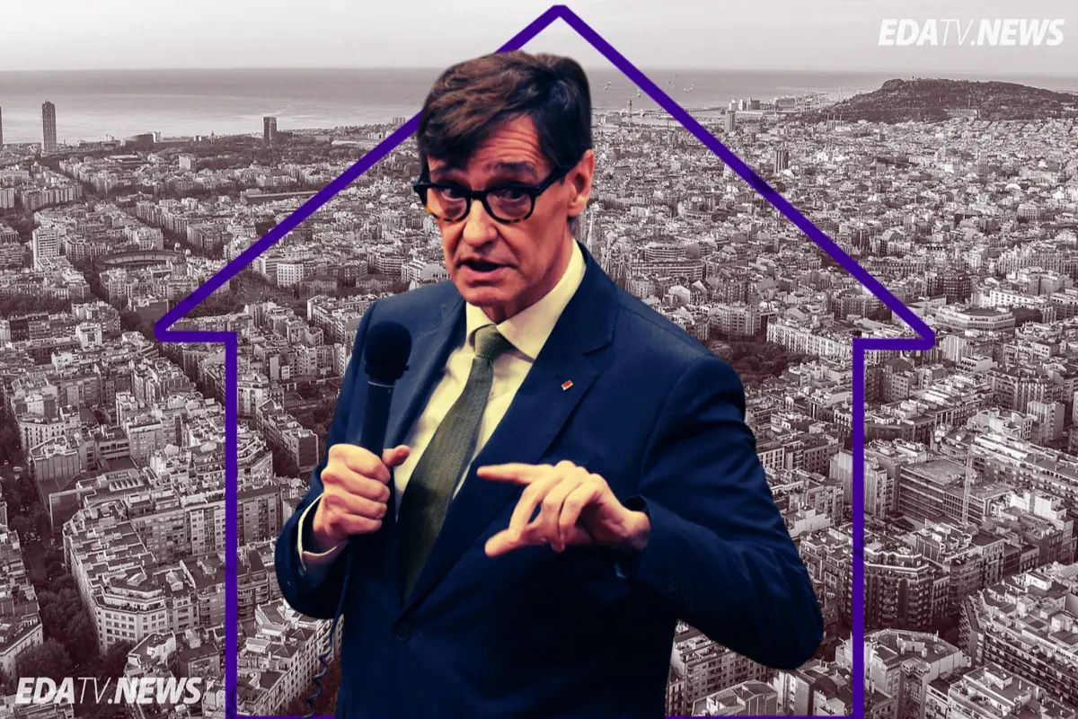 Político con micrófono hablando frente a una vista aérea de ciudad en blanco y negro enmarcada por una flecha morada ascendente