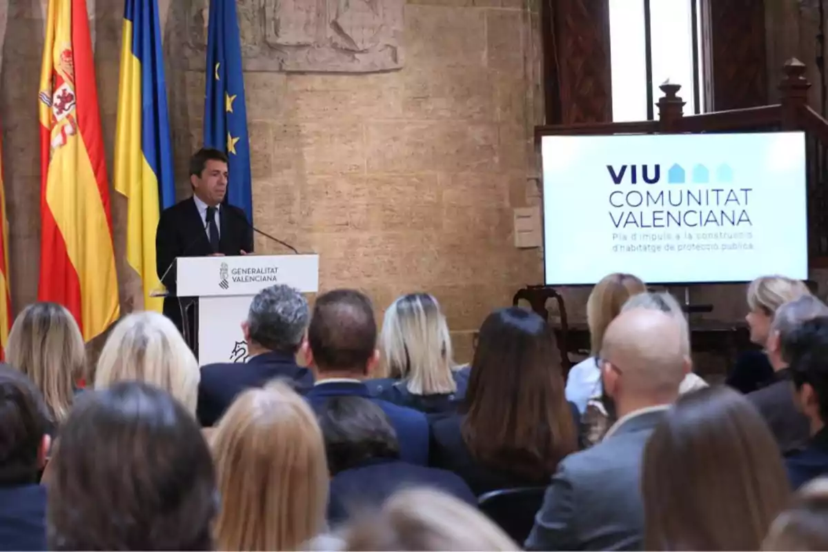 El presidente de la Generalitat, Carlos Mazón, durante la presentación del Plan Vive