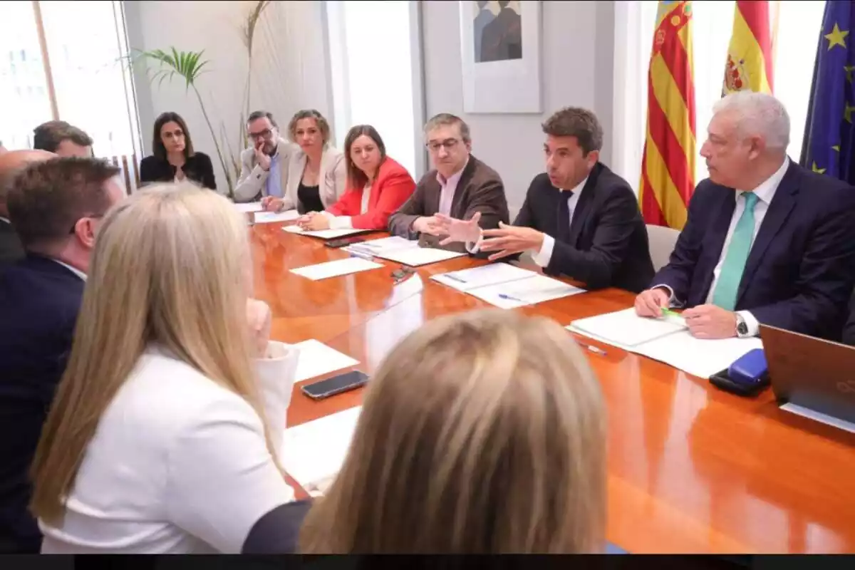 Carlos Mazón reunido en la Generalitat Valenciana