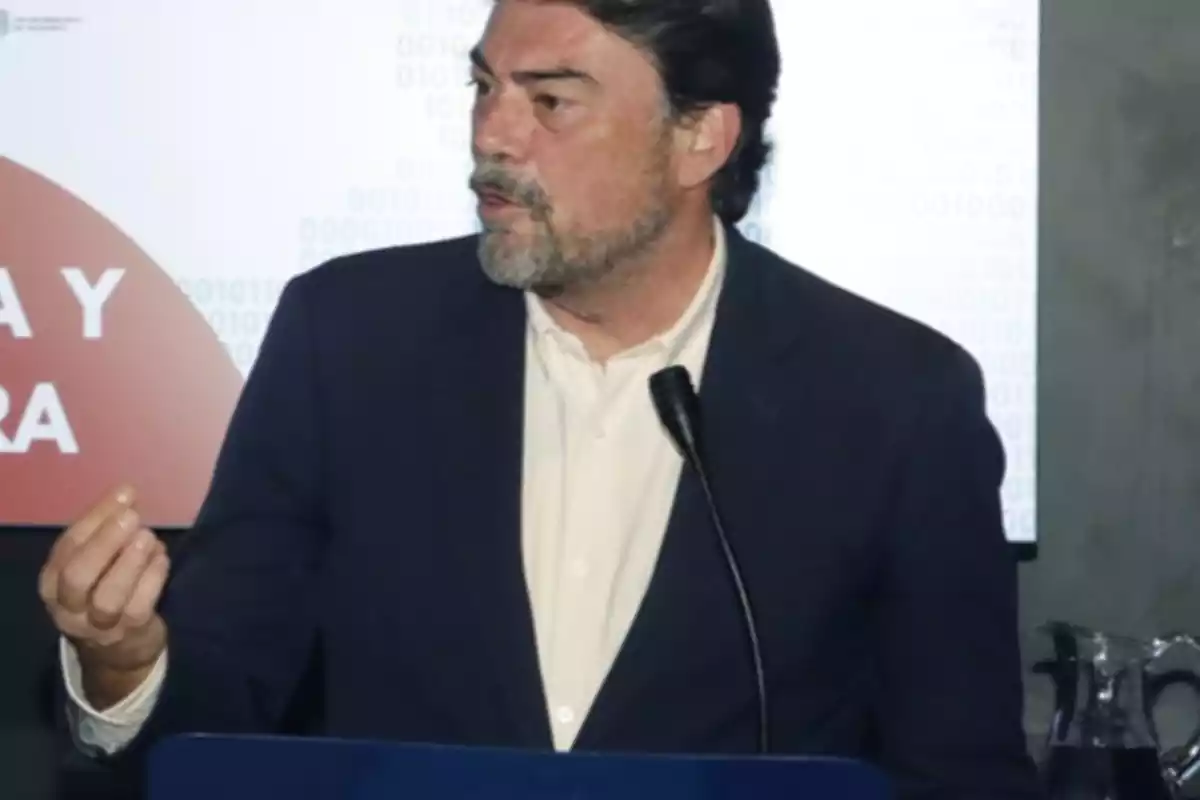 El Alcalde de Alicante en su intervención ante los medios