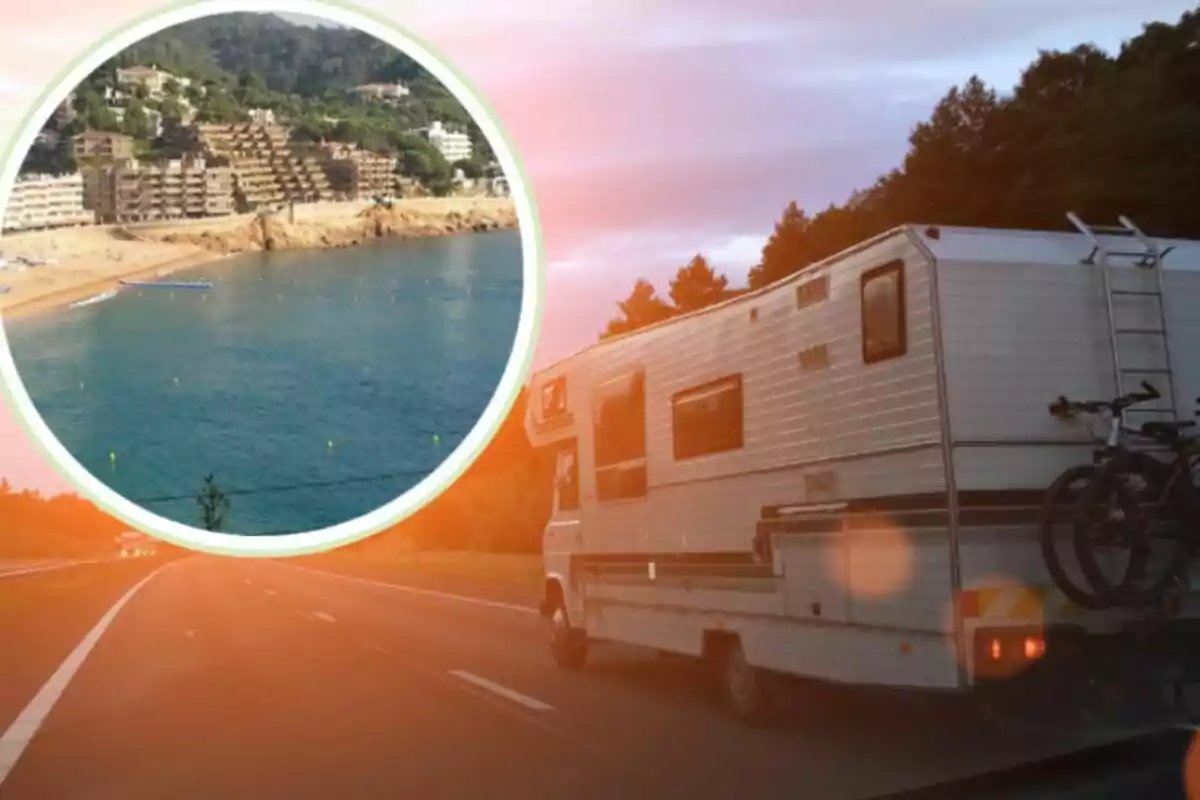 Una autocaravana viajando por una carretera con una imagen circular superpuesta de una playa y edificios en la costa.