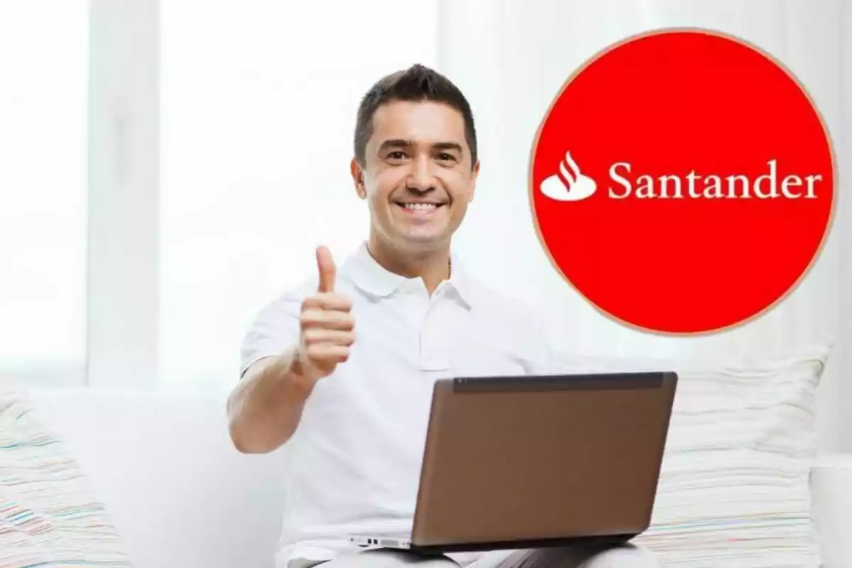 Hombre sonriendo con pulgar hacia arriba y una computadora portátil, junto al logotipo de Santander.