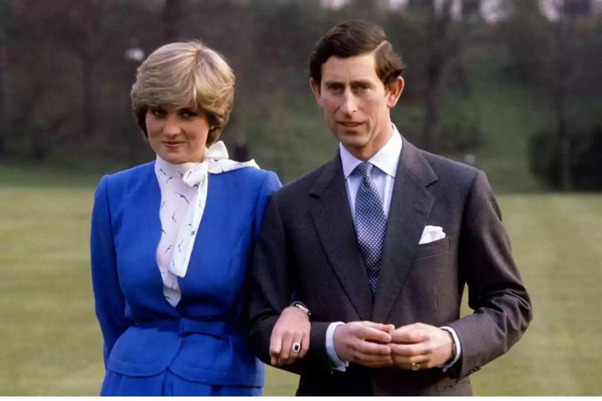 Carlos III junto a Lady Diana Carlos III junto a Lady Diana