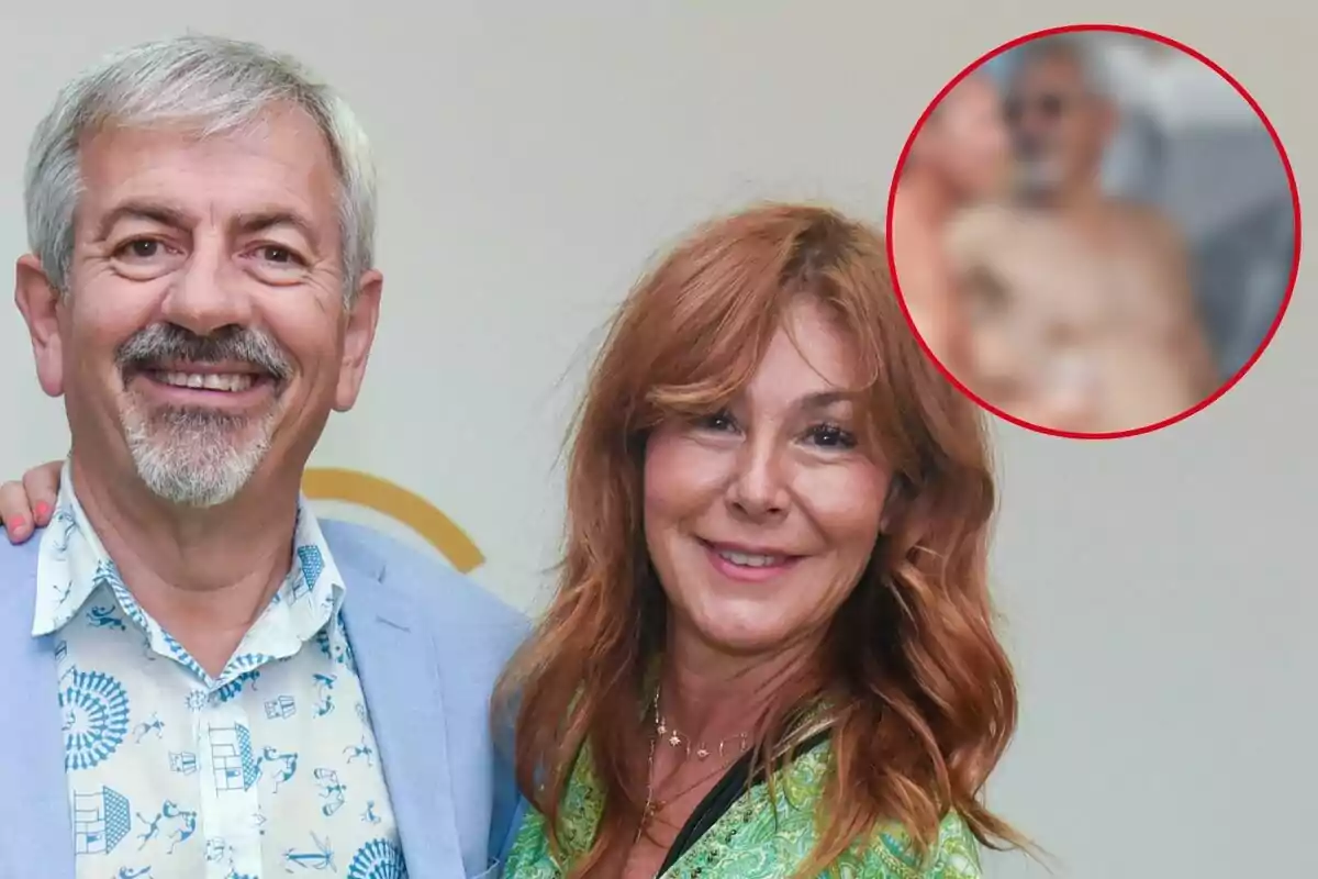 Una pareja sonriente posando para la cámara con un recuadro en la esquina superior derecha mostrando una imagen borrosa de un hombre sin camisa.