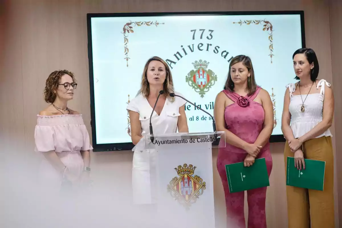 La alcaldesa, Begoña Carrasco, durante la presentación