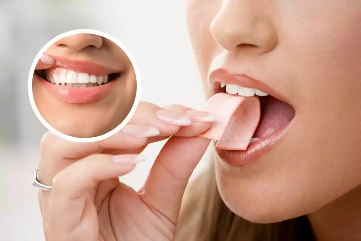 Una persona está masticando un chicle, con un enfoque en sus dientes y labios.