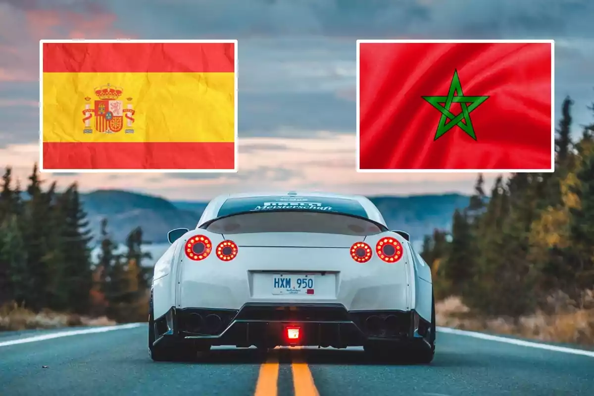 Un coche deportivo blanco en una carretera con las banderas de España y Marruecos superpuestas en la parte superior.