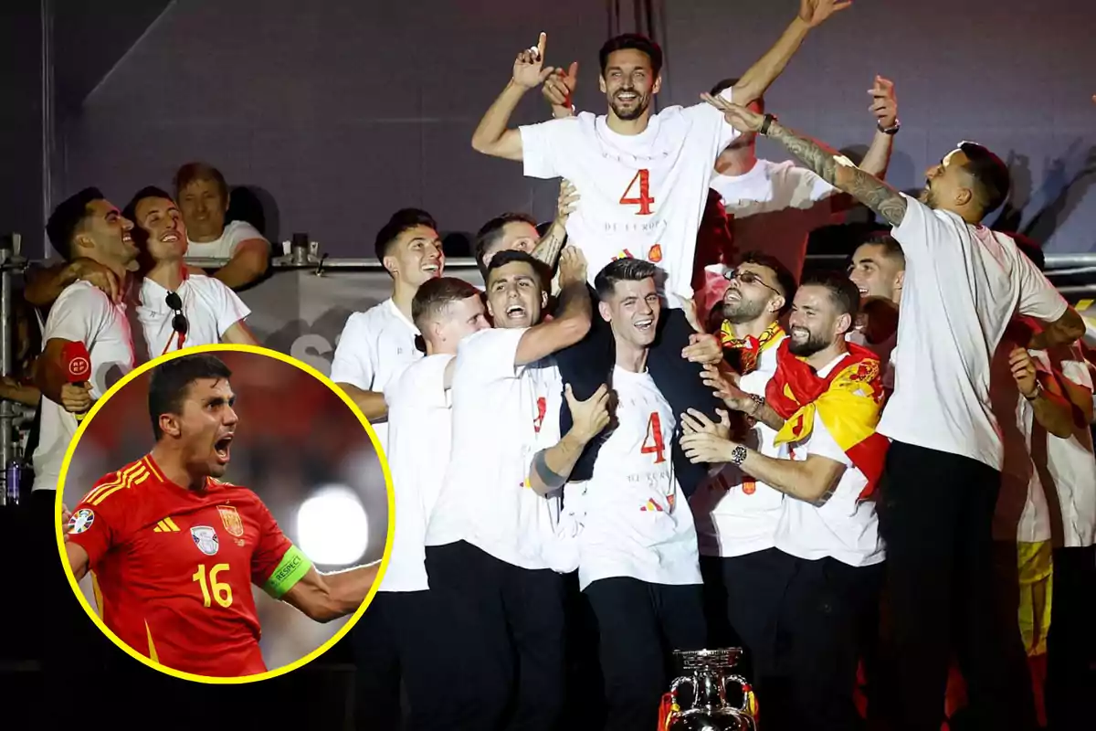 Jugadores de fútbol celebrando con camisetas blancas y el número 4 en rojo, mientras uno de ellos es levantado en el aire; en la esquina inferior izquierda, un jugador con camiseta roja y el número 16.