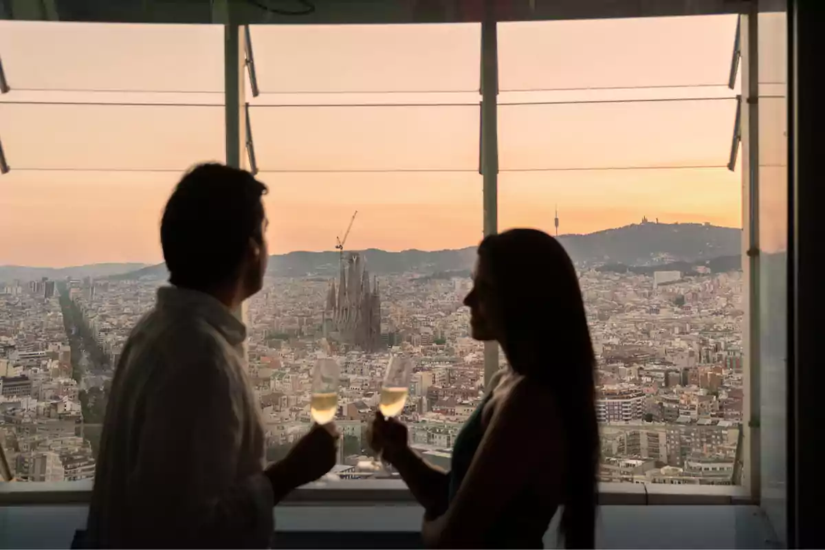 El Mirador Torre Glories ofrece una copa de cava